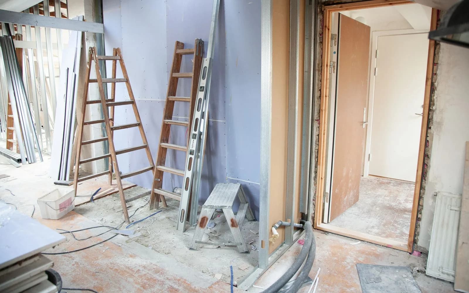 Électricité à la maison : les 4 outils qui font un raccordement propre