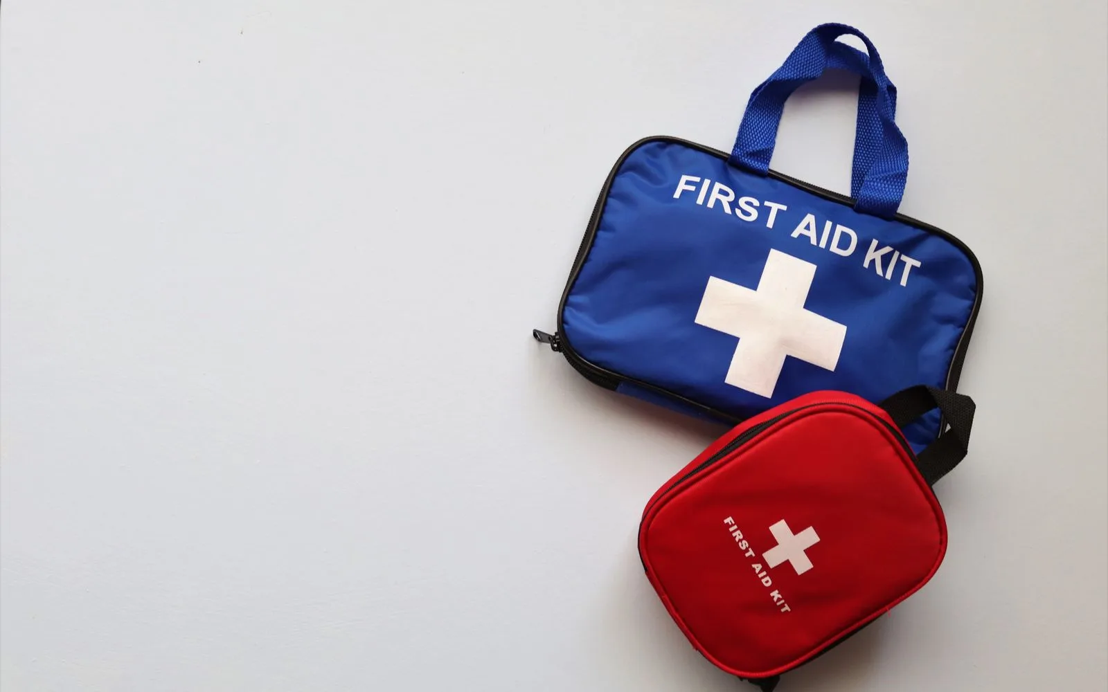 Trousse à pharmacie familiale : 7 indispensables testés