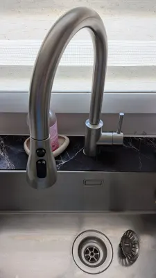 Robinet de cuisine AILRINNI avec douchette extractible (inox, 3 jets), photo prise par Marwane