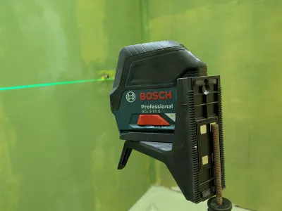 Laser croix Bosch Professional GCL 2-15 G (laser vert, portée 15 m), photo 9 prise par Marwane