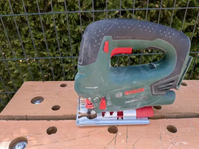 Scie sauteuse sans fil Bosch UniversalSaw 18V-100, photo 3 prise par Marwane