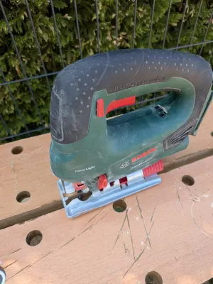 Scie sauteuse sans fil Bosch UniversalSaw 18V-100, photo 4 prise par Marwane