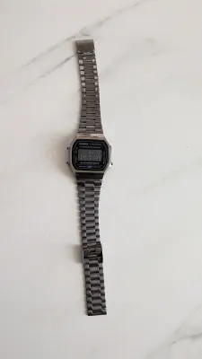 Montre Casio A168 Illuminator (vintage, digitale), photo prise par Marwane