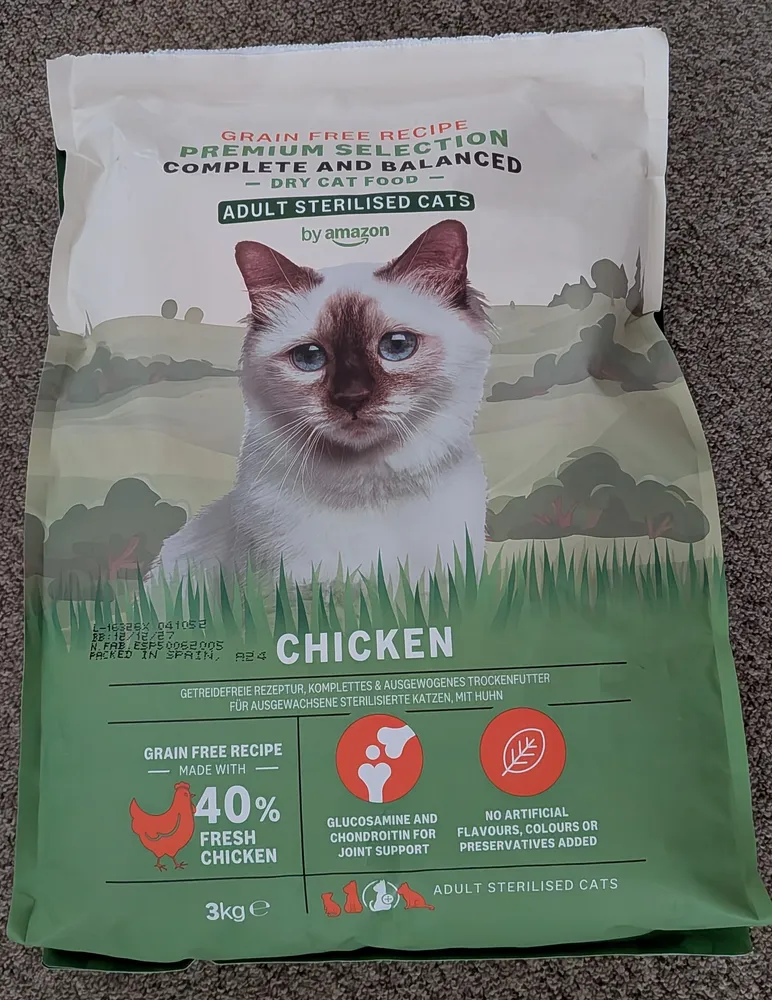 Croquettes pour chat by Amazon sans céréales (3 kg), photo 1 prise par Marwane