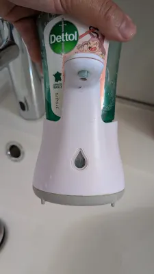 Dettol No-Touch Kit distributeur automatique de savon (avec 2 recharges), photo 4 prise par Marwane