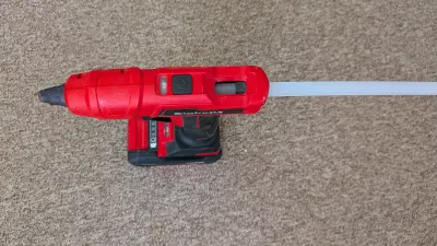 Pistolet à colle sans fil Einhell TE-CG 18 Li (Power X-Change), photo prise par Marwane