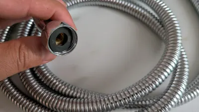 GRIFEMA Flexible de douche 2 m (acier inoxydable, anti-torsion), photo 6 prise par Marwane