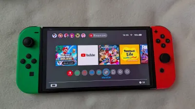 Nintendo Switch OLED (blanche), photo prise par Marwane