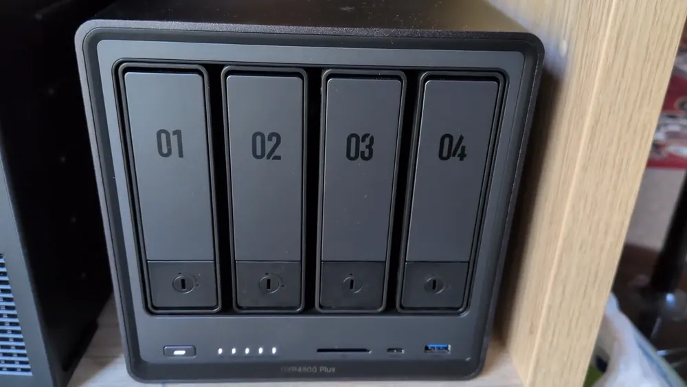 NAS UGREEN NASync DXP4800 Plus (4 baies), vidéo 1 filmée par Marwane