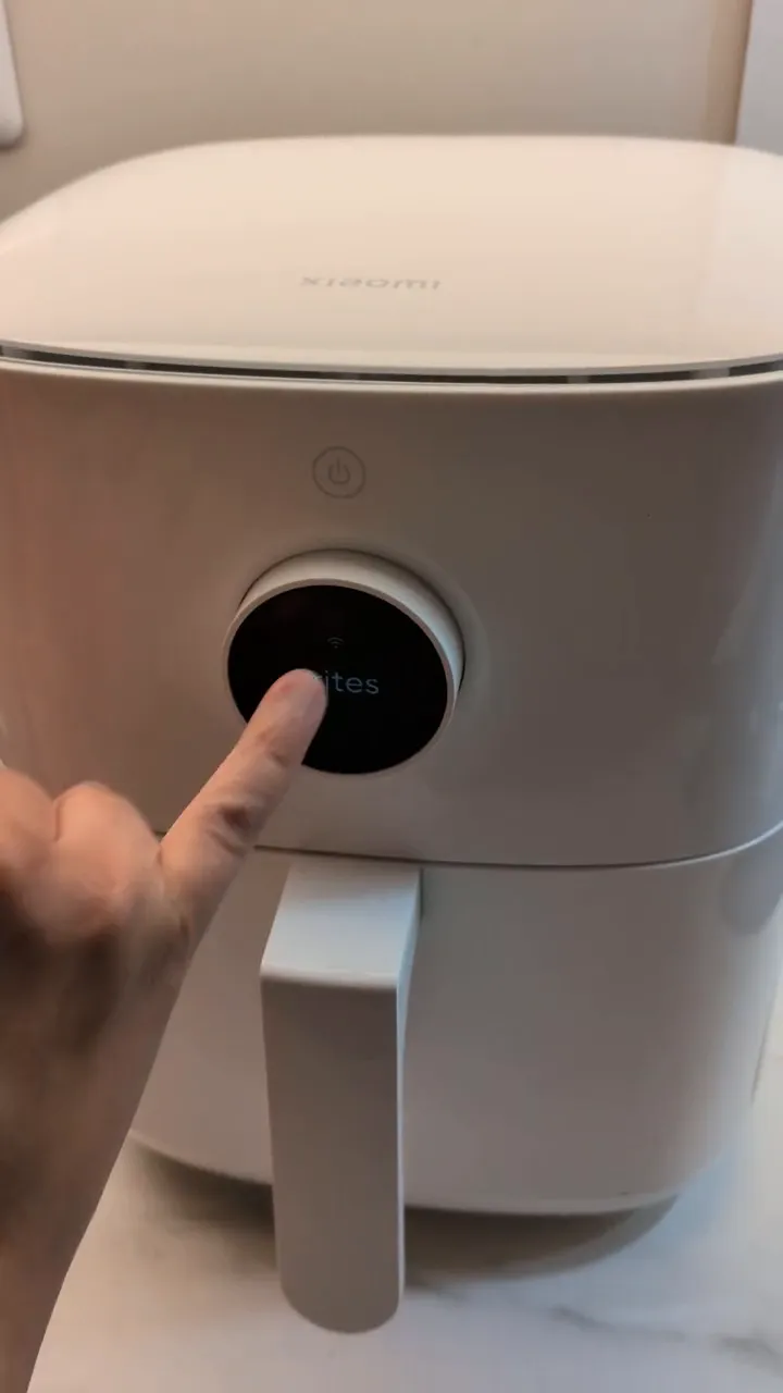 Air fryer Xiaomi Smart (friteuse sans huile connectée), image de la vidéo filmée par Marwane