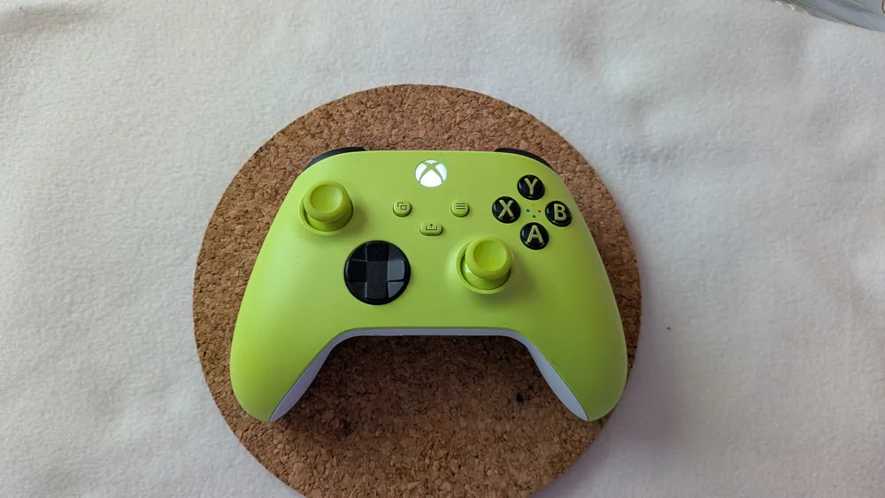 Manette Xbox sans fil (Velocity Green), photo 5 prise par Marwane