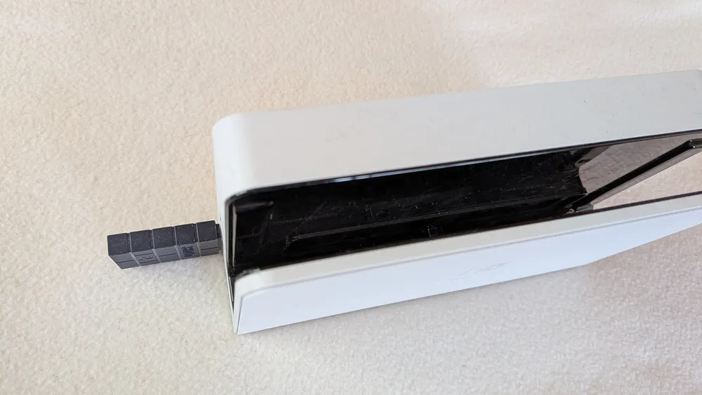 Adaptateur sans fil 8BitDo Wireless USB Adapter 2, photo 2 prise par Marwane