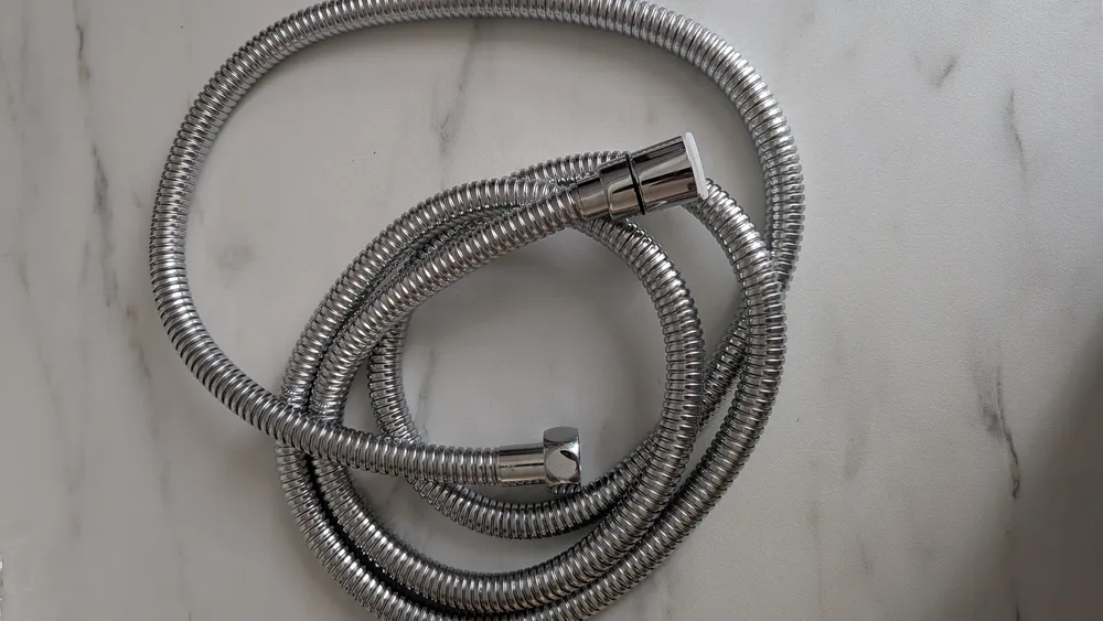 GRIFEMA Flexible de douche 2 m (acier inoxydable, anti-torsion), photo 5 prise par Marwane