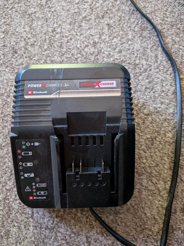Einhell Starter Kit Power X-Change 2,5 Ah (batterie + chargeur), photo 4 prise par Marwane