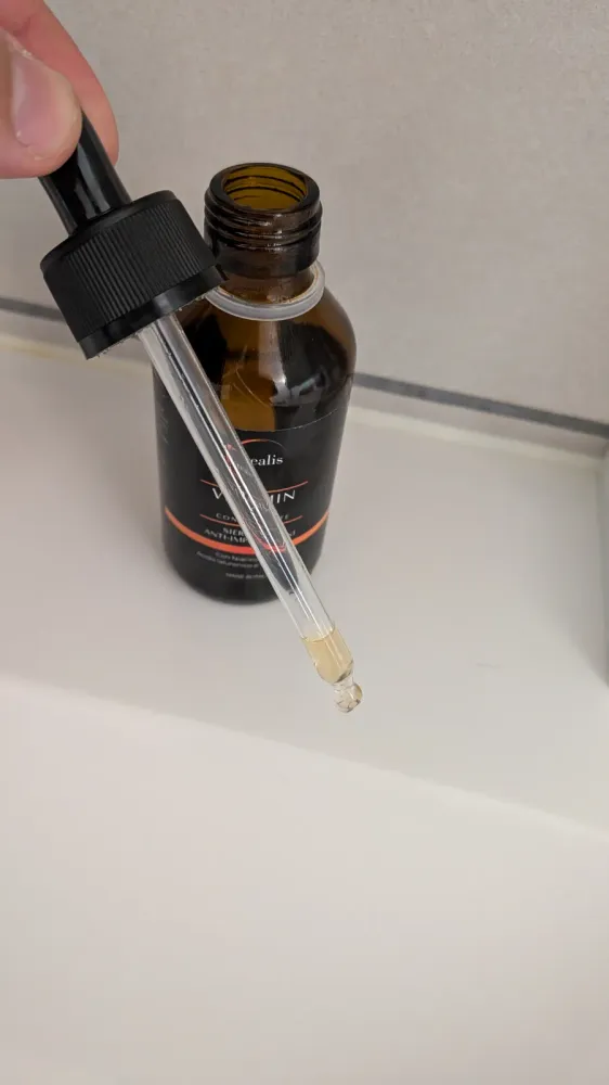 Sérum visage vitamine C et acide hyaluronique Krealis (100 ml), photo 2 prise par Marwane