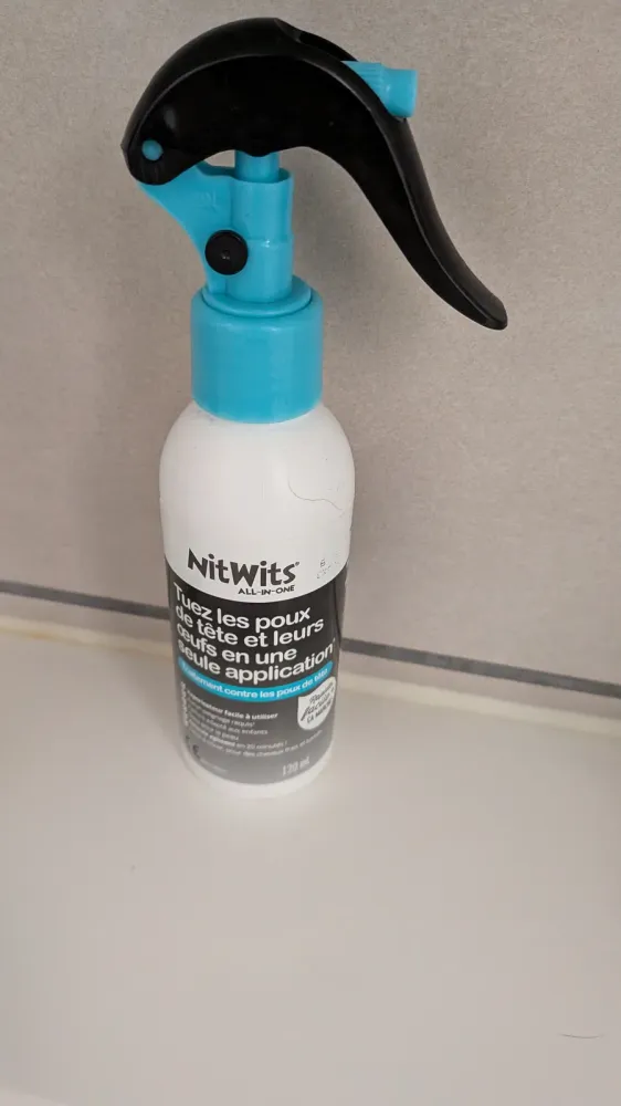 Spray anti-poux et lentes NitWits (avec peigne), photo 1 prise par Marwane