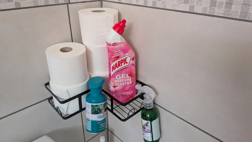 Étagère de douche d'angle sans perçage ZVZM (3 pièces), photo 2 prise par Marwane
