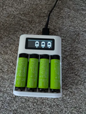Piles rechargeables AA Amazon Basics 2 000 mAh (lot de 12), photo 2 prise par Marwane