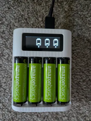 Piles rechargeables AA Amazon Basics 2 000 mAh (lot de 12), photo 3 prise par Marwane
