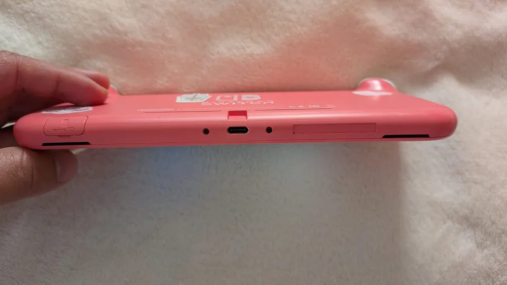 Nintendo Switch Lite (corail), photo 6 prise par Marwane
