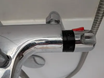 Mitigeur thermostatique de douche Uten (raccord 1/2", laiton), photo 4 prise par Marwane