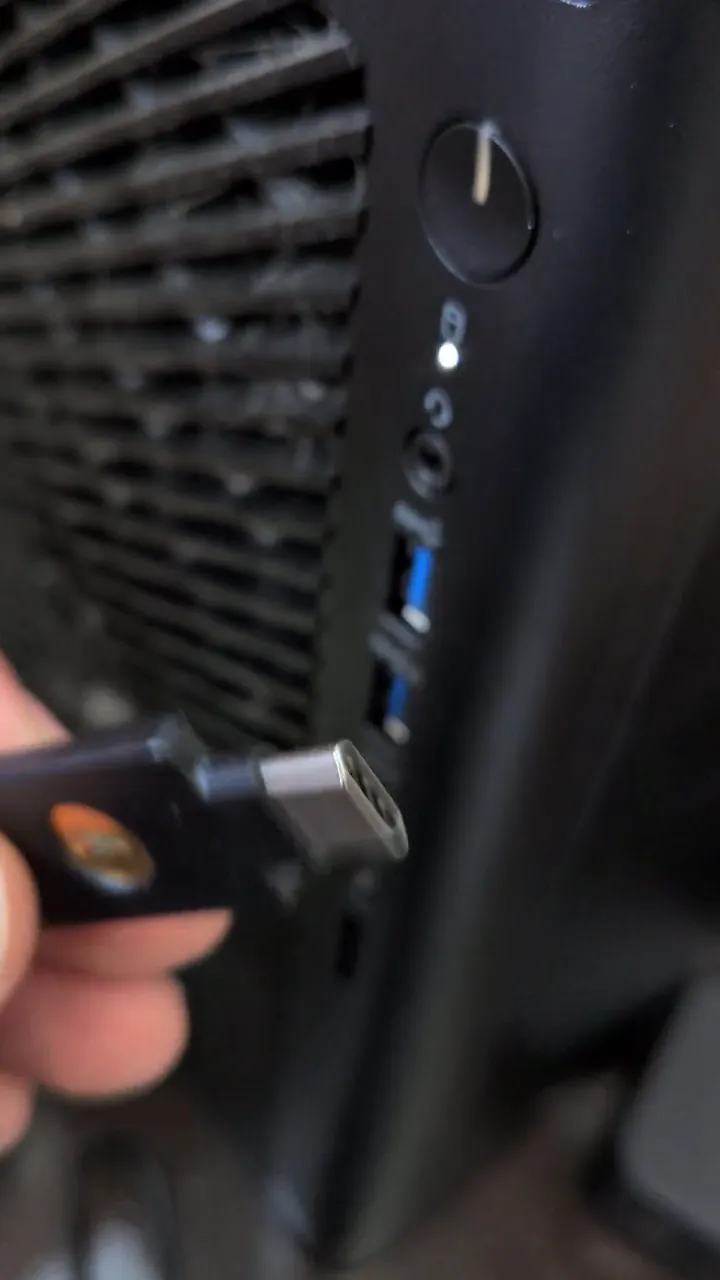 Yubico YubiKey 5C NFC (clé de sécurité FIDO, USB-C et NFC), image de la vidéo filmée par Marwane