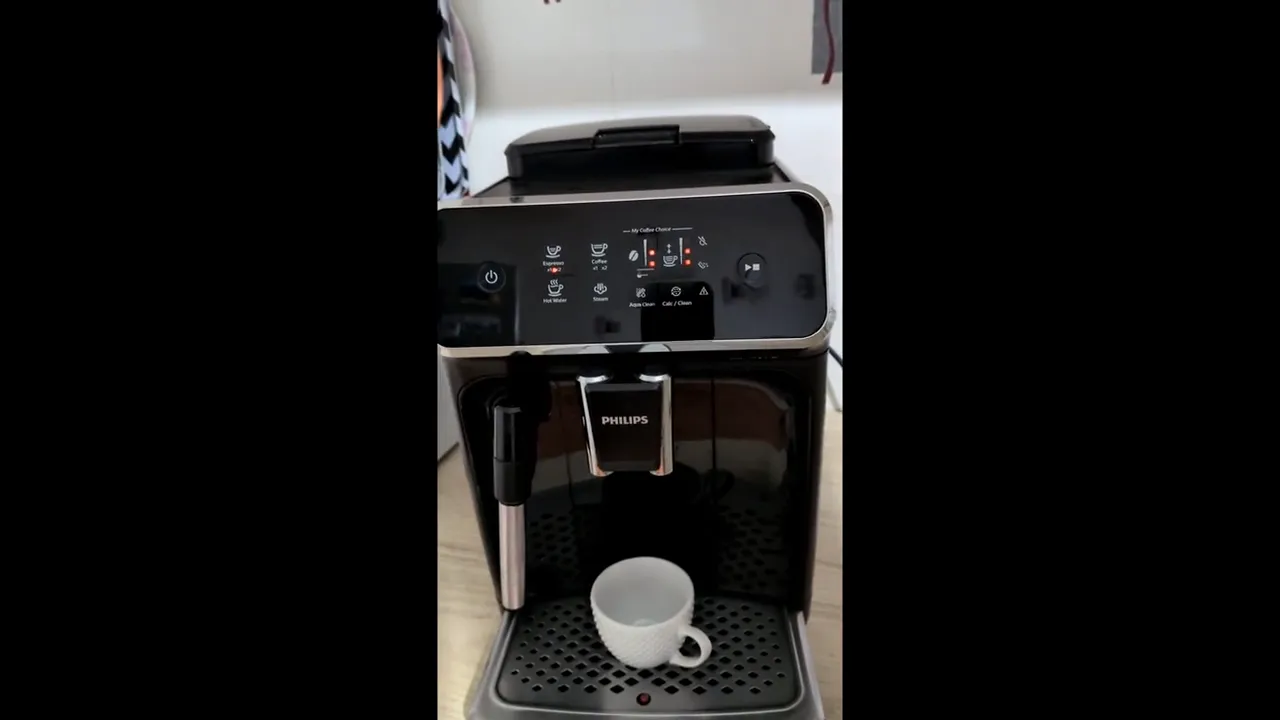 Machine à café à broyeur Philips Série 2200 (EP2220/10), image de la vidéo filmée par Marwane