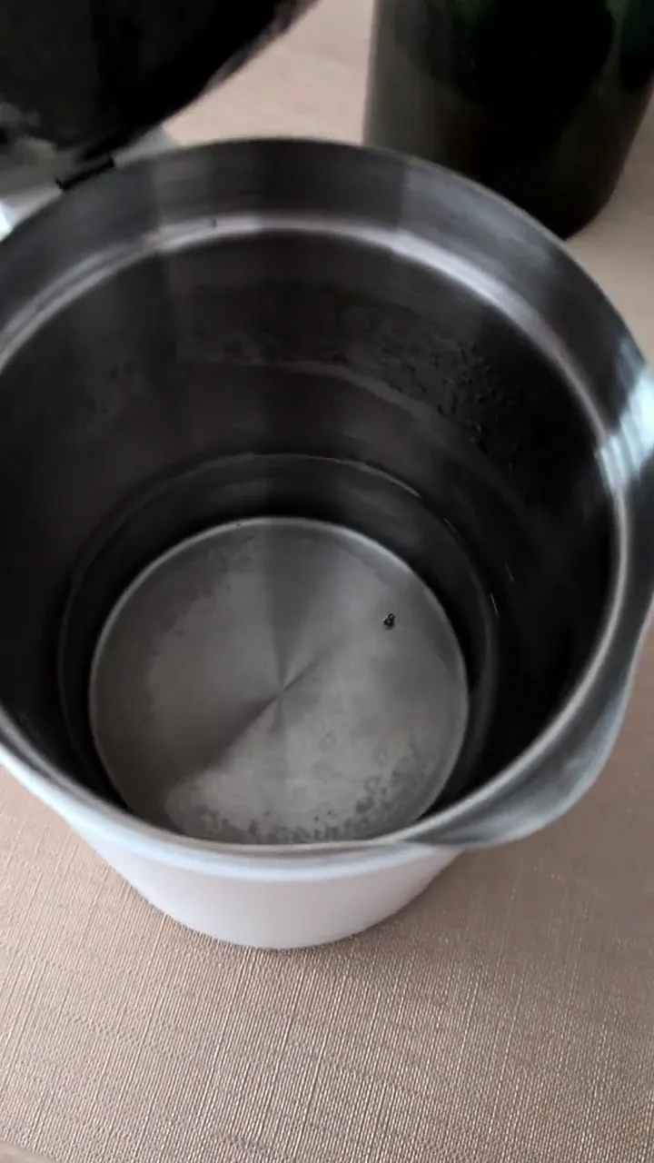 Bouilloire connectée Xiaomi Mi Smart Kettle Pro (MJHWSH02YM), image de la vidéo filmée par Marwane