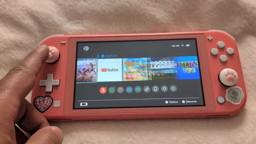 Nintendo Switch Lite (corail), vidéo 1 filmée par Marwane