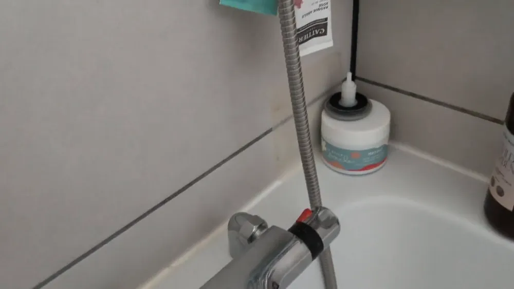 Mitigeur thermostatique de douche Uten (raccord 1/2", laiton), vidéo 1 filmée par Marwane
