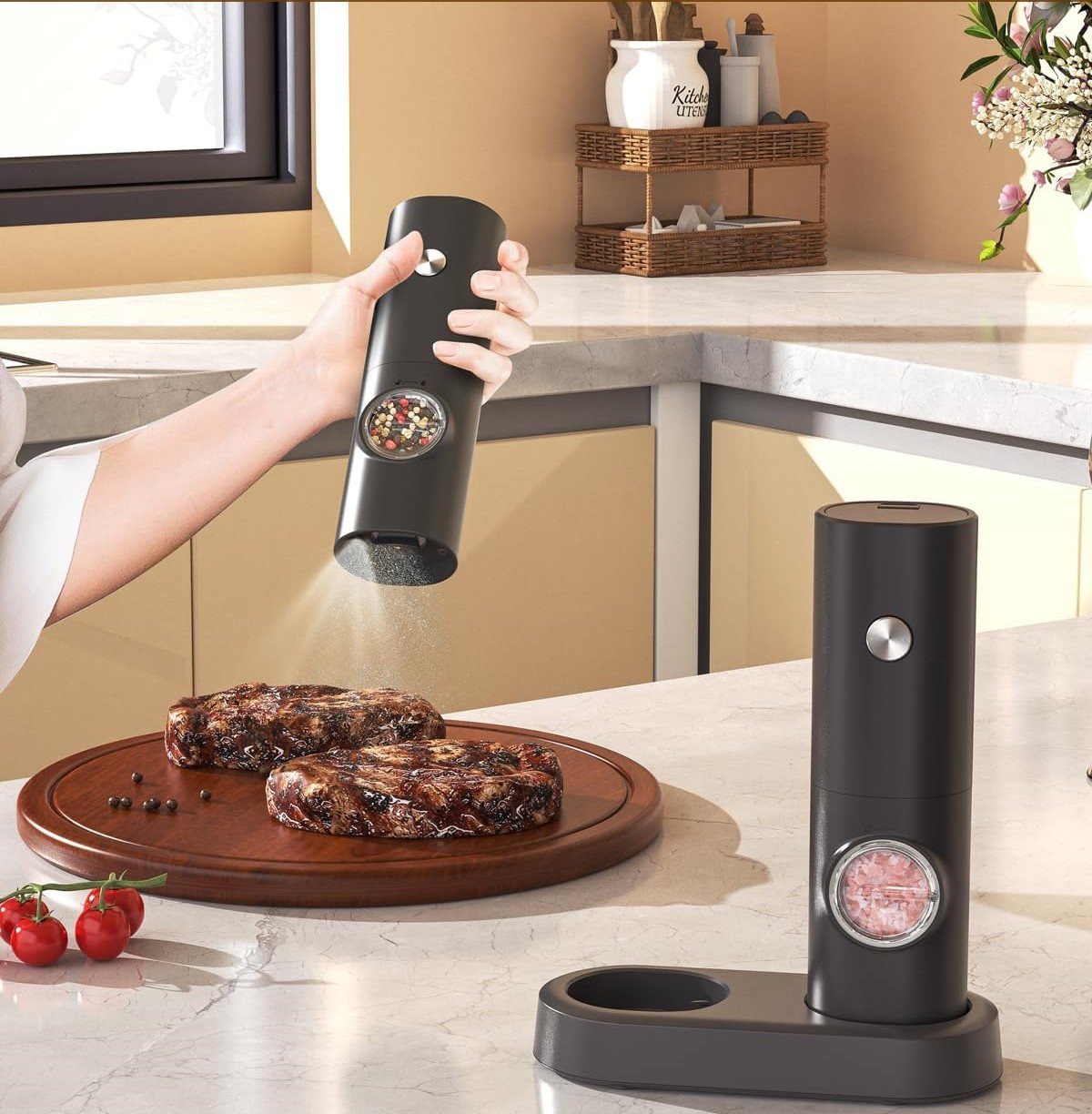 13 accessoires de cuisine astucieux : CIRCLE JOY - Moulin à poivre électrique